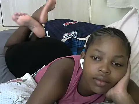 queen-sasha on StripChat 