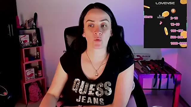 sara_goodgirl13 on StripChat 