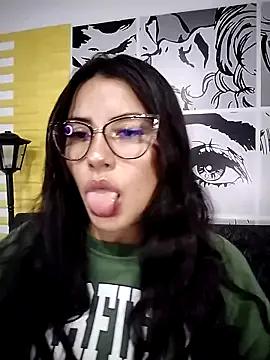 Freechat scarletr_red on StripChat