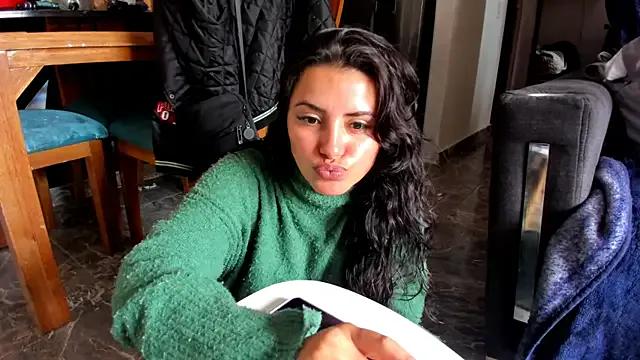 Freechat scarletr_red on StripChat