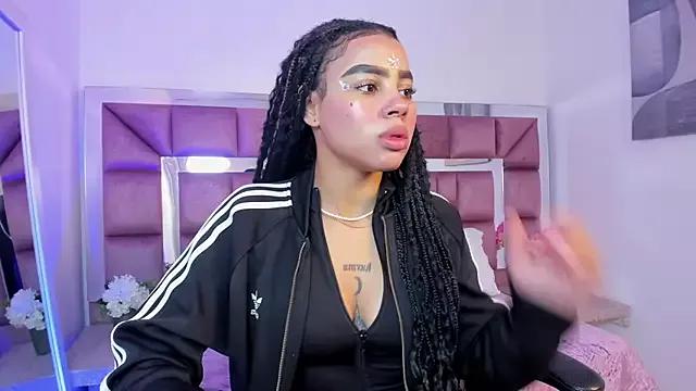 tamararose1 on StripChat 